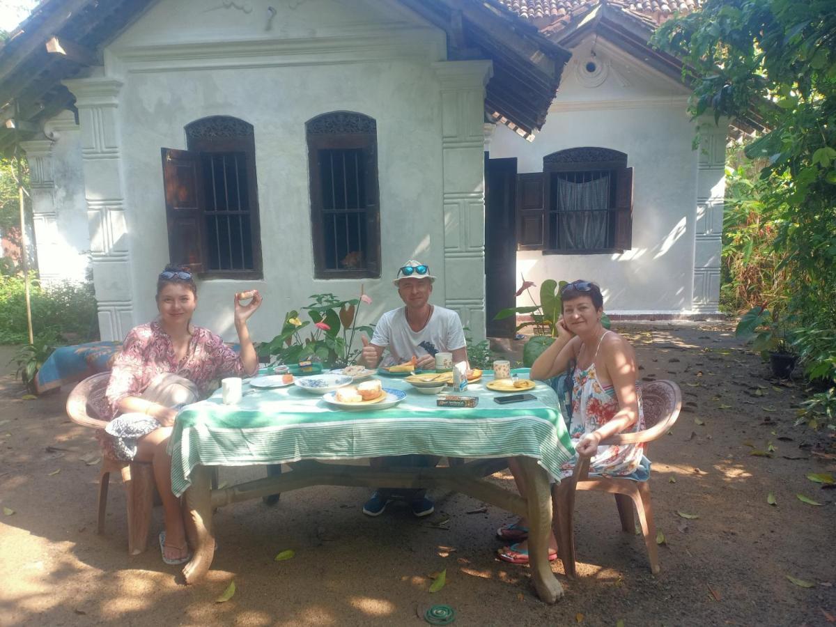 White House Hotell Unawatuna Eksteriør bilde