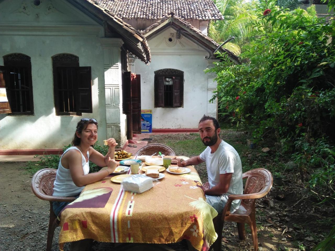 White House Hotell Unawatuna Eksteriør bilde